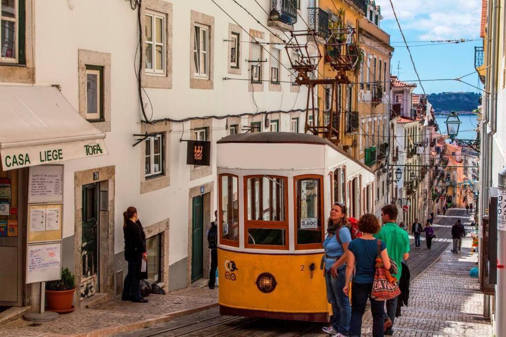 C3 Bairro Alto Cozy Romantic Loft In 18Th Century Building Lisbon Luaran gambar